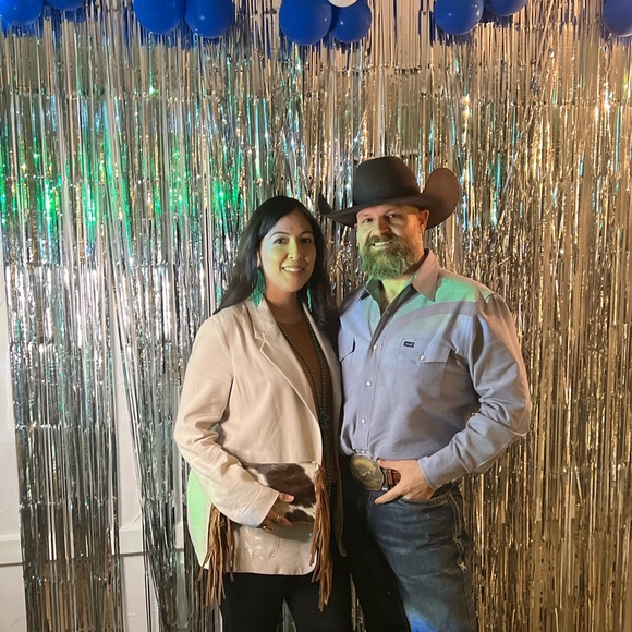 Meet your Posher, Joshua - Picture 2 of 2